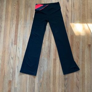 Under Armour Woman’s Small Athletic Pants
